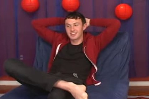 jerking off chap gets penis Sucked Off