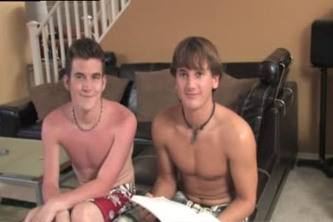 kissing boyz enjoy wanking