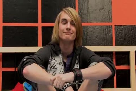 Preston Andrews likes To Show Off His wanking Technique