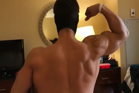 Alpha Flexes And Tease Straight chap