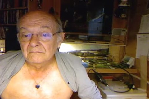 70 Yo chap On Web webcam wild Face