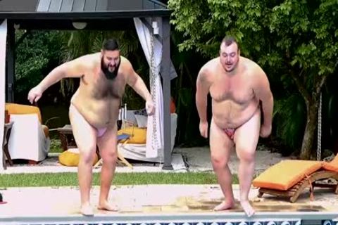 Two horny Bears Flip Flop