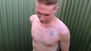 Czech Hunter - Bareback Czech twink handjob outdoors