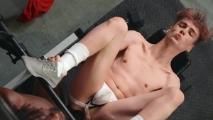 DrillMyHole: Super slim Devin Trez swallow in the gym
