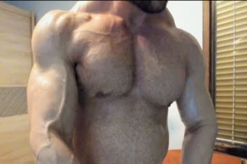 A mature Muscle guy Masturbating In Live