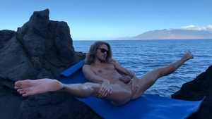 AlternaDudes: Solo thick yoga