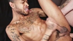 GayHub24.com - The most famous German monstrous 10-Pounder