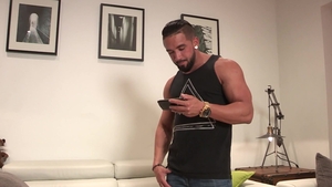 maskurbate: Muscle Man Zack's Post-Ride Performance
